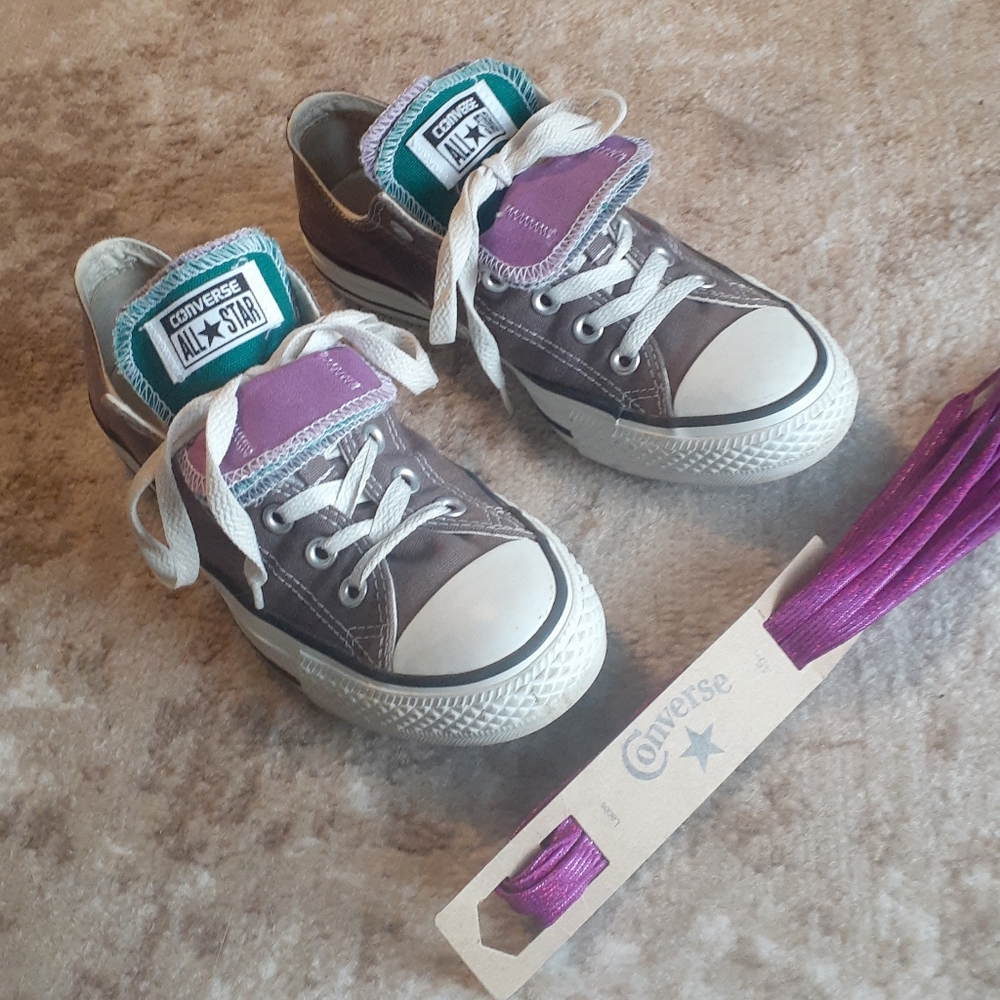 Converse w/ multi color tongues